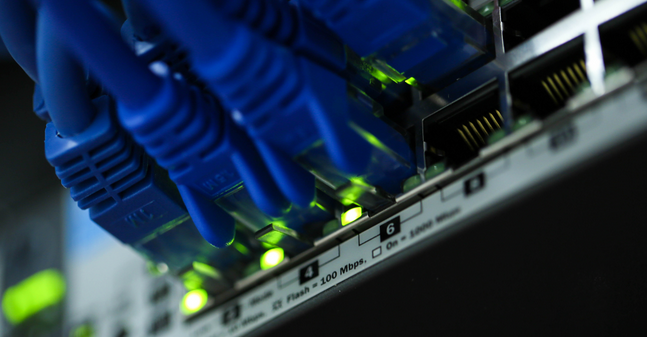 Server cable signal